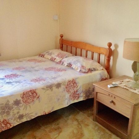 Cardamon Villa Is A 2 Bedroom With 1 Bathroom And Seperate Toilet Detached House With Ac And Swimming Pool , 5 Minutes Walk From Flic En Flac Public Beach Exteriér fotografie