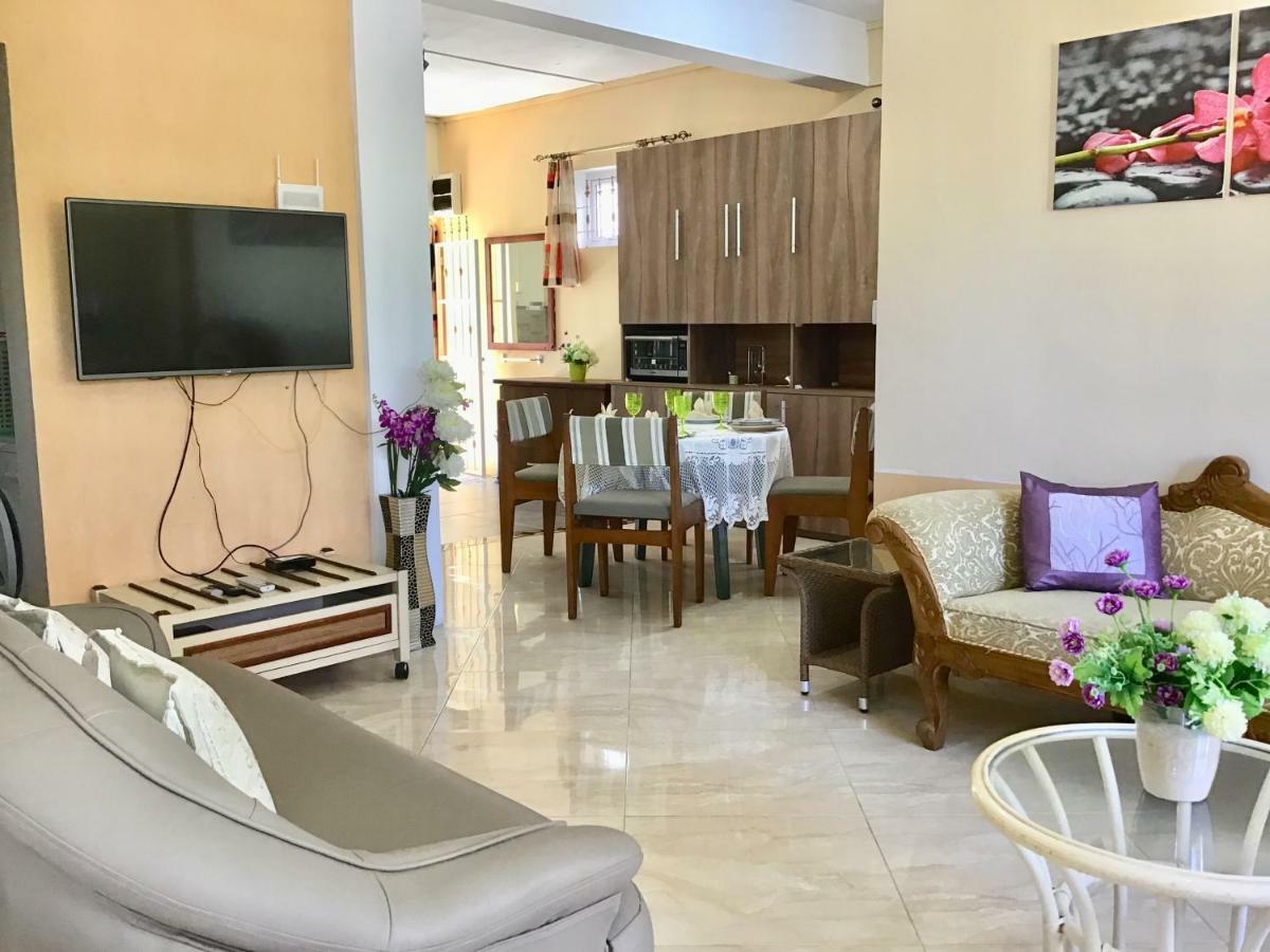 Cardamon Villa Is A 2 Bedroom With 1 Bathroom And Seperate Toilet Detached House With Ac And Swimming Pool , 5 Minutes Walk From Flic En Flac Public Beach Exteriér fotografie